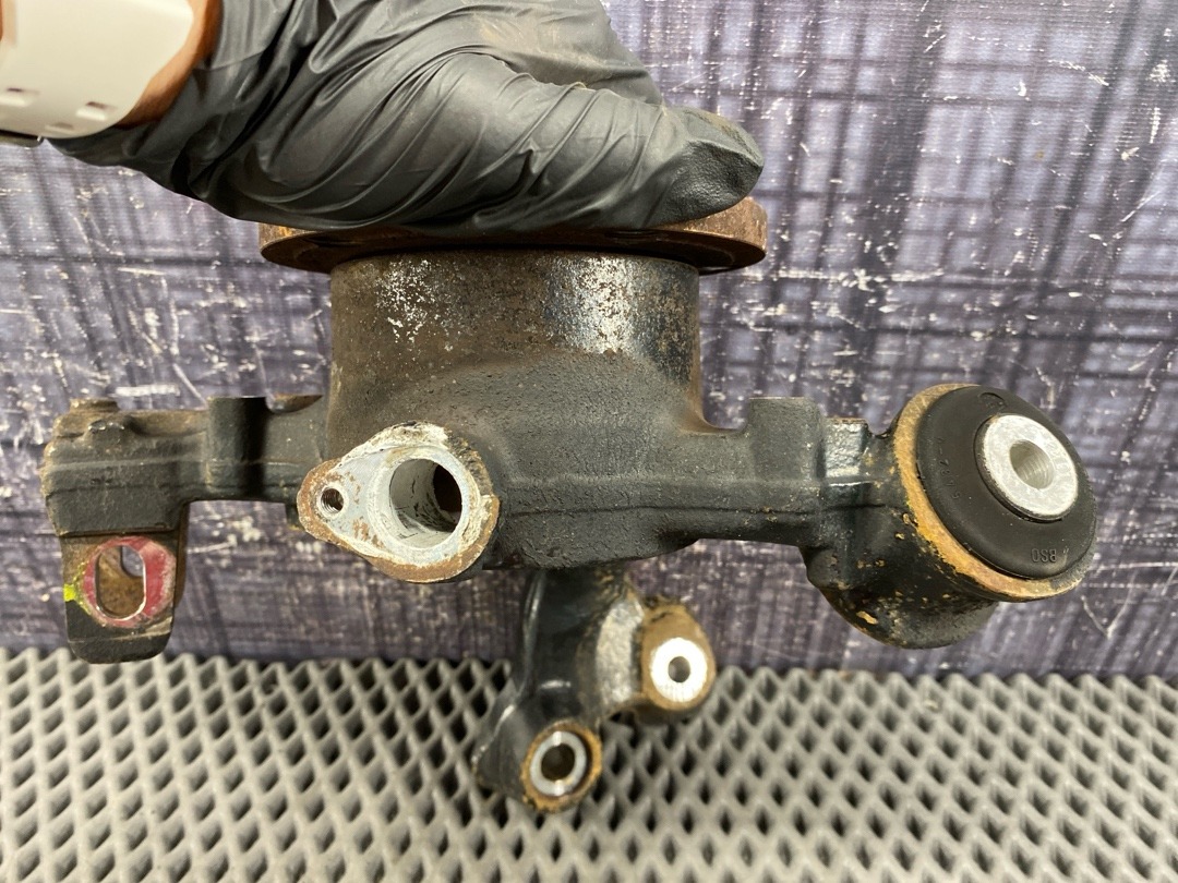 Поворотный кулак, 4010 рублей, Красноярск