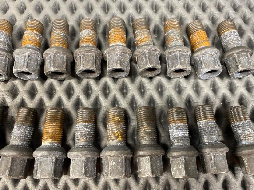 Комплект колесных болтов, 3340 рублей, Красноярск