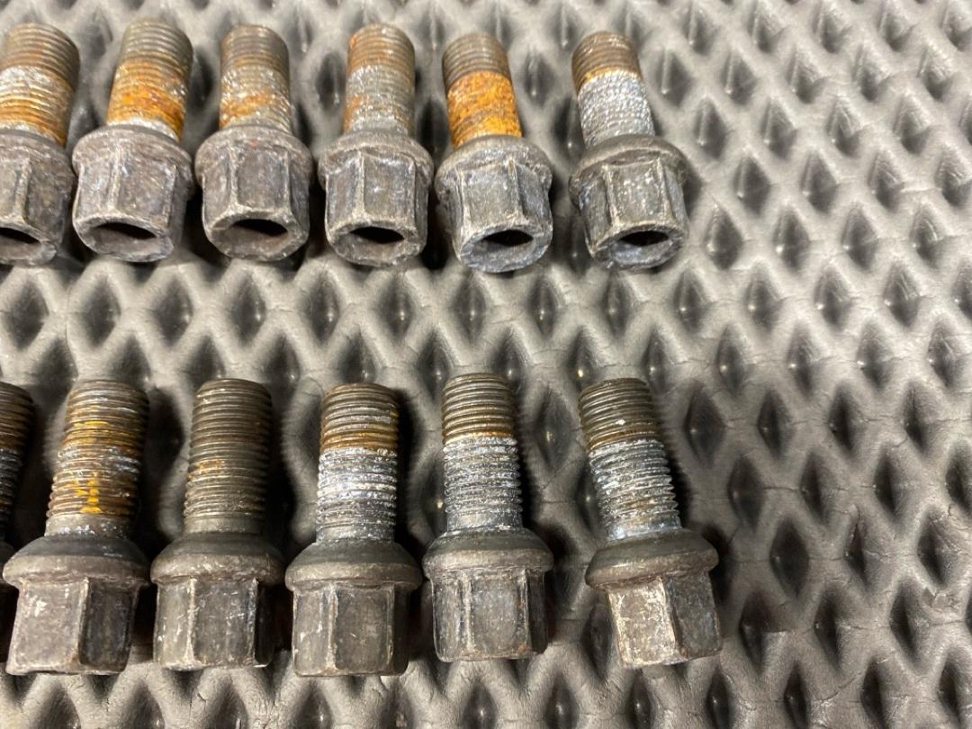 Комплект колесных болтов, 3340 рублей, Красноярск