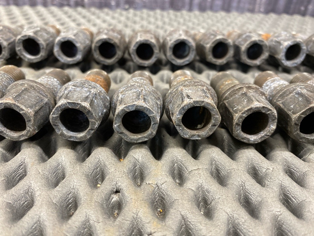 Комплект колесных болтов, 3340 рублей, Красноярск