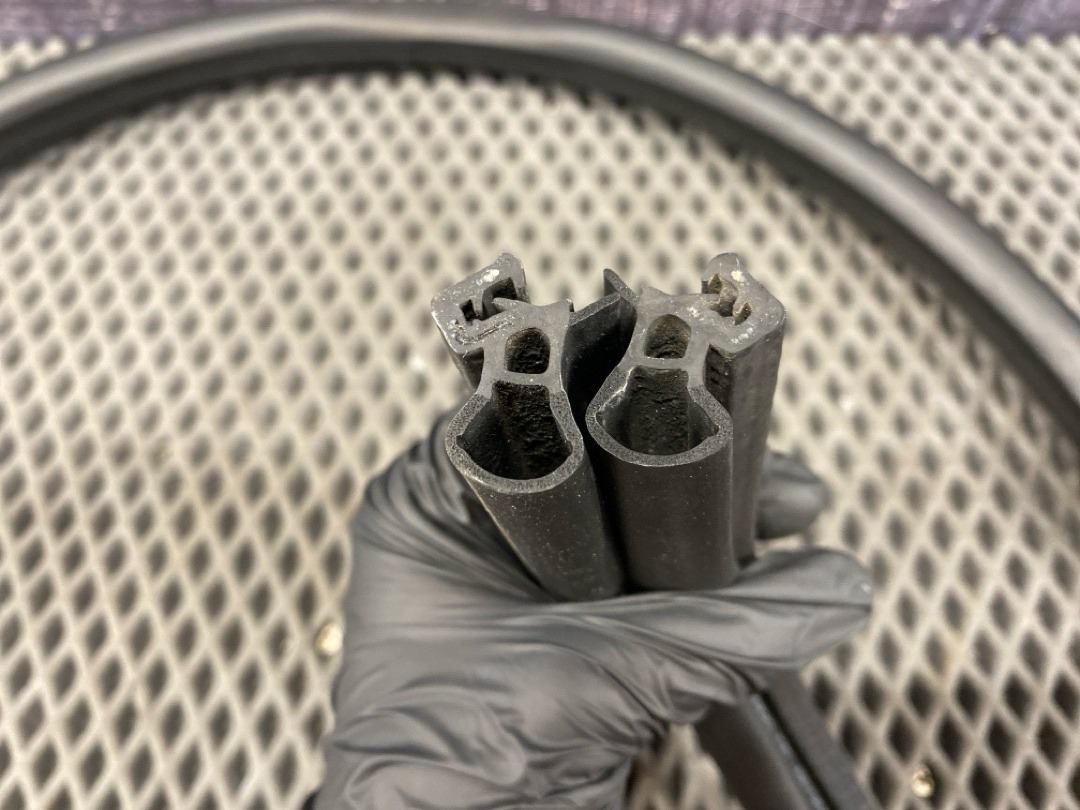 Подкапотный уплотнитель, 2960 рублей, Красноярск