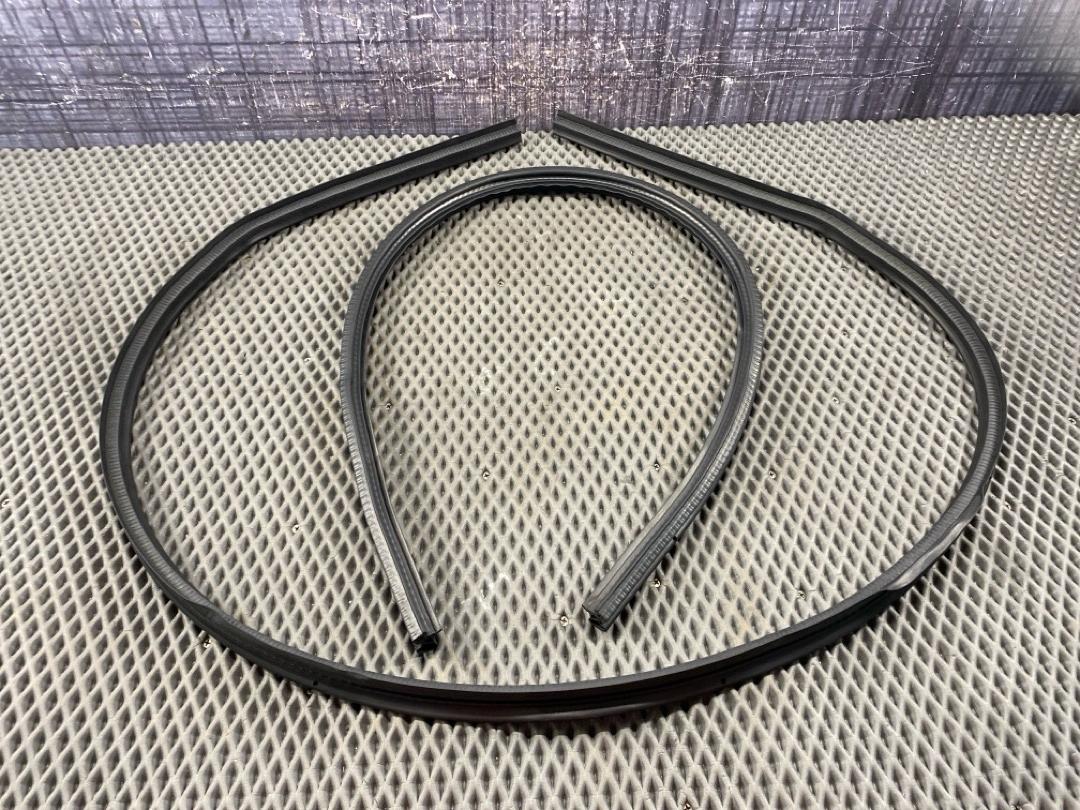 Подкапотный уплотнитель, 2960 рублей, Красноярск