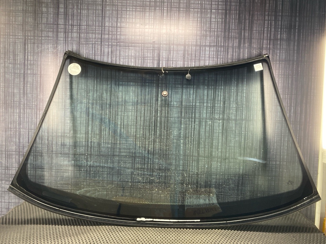 Стекло лобовое, 10030 рублей, Красноярск