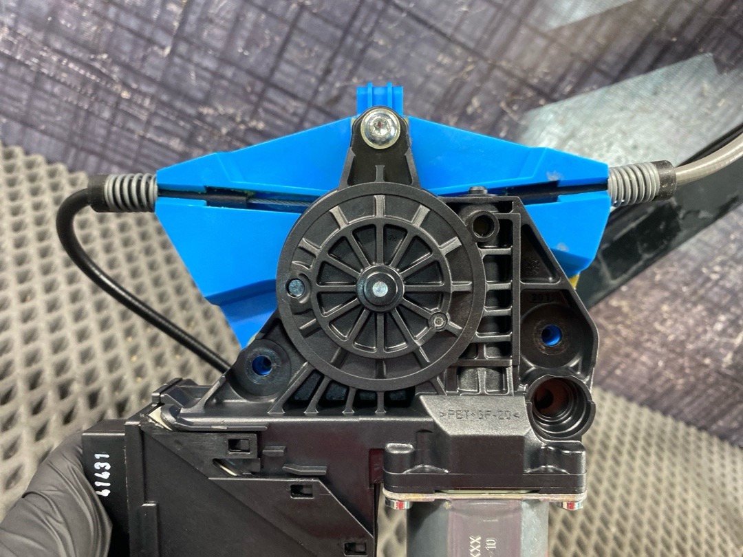 Стеклоподъемник, 2460 рублей, Красноярск