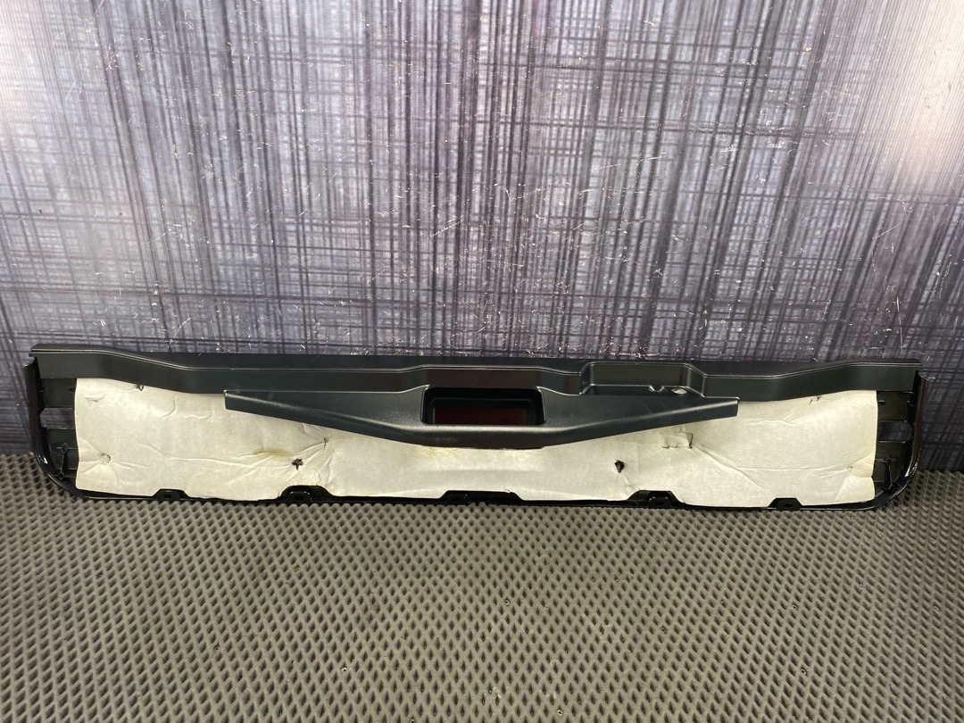 Пластик крышки багажника, 1470 рублей, Красноярск