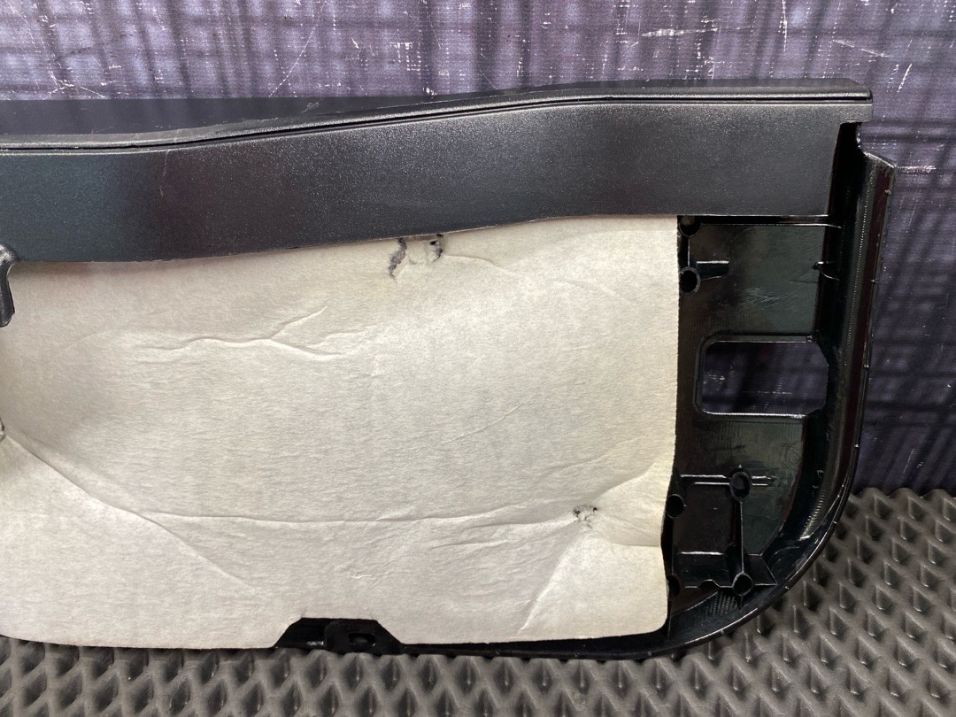 Пластик крышки багажника, 1470 рублей, Красноярск