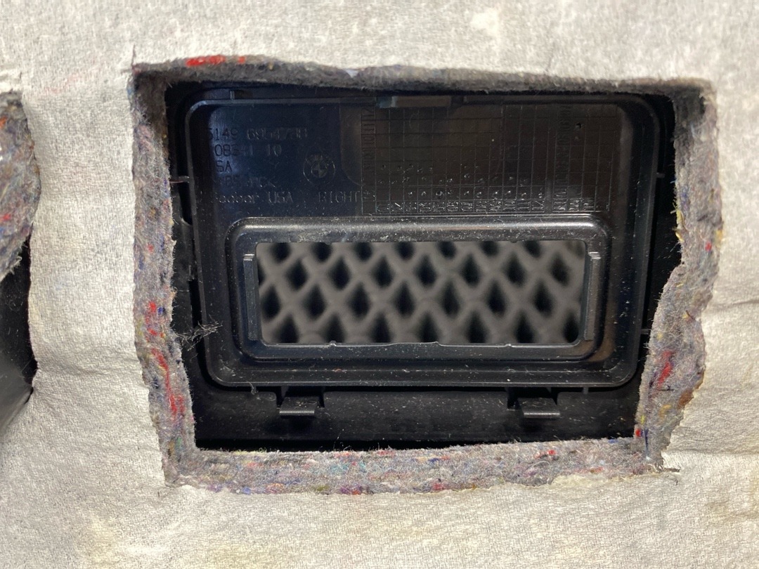 Обшивка крышки багажника, 1870 рублей, Красноярск