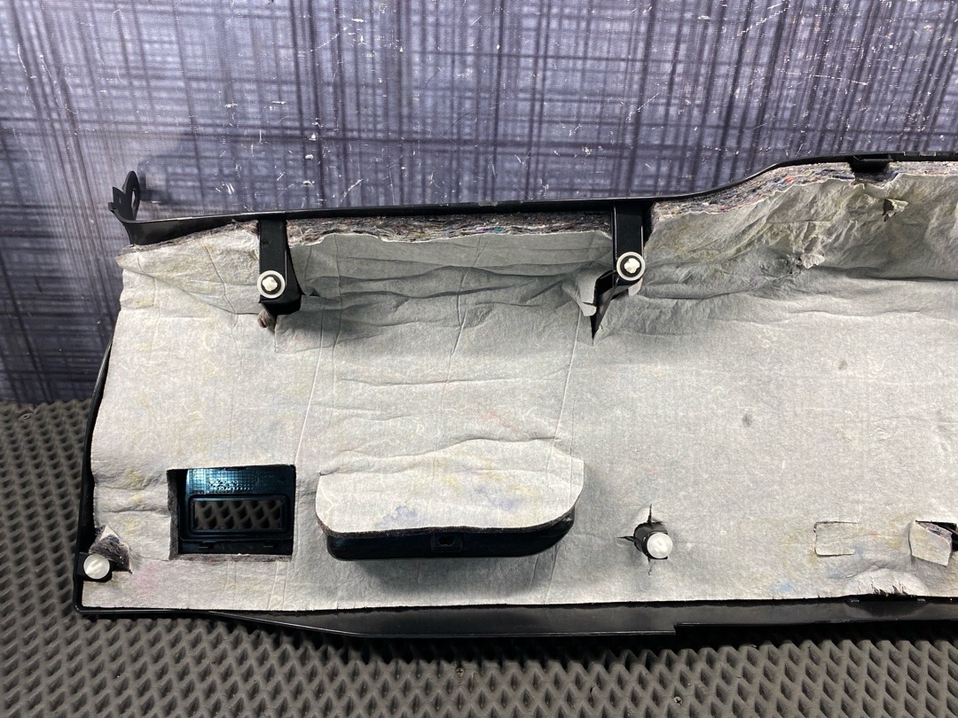 Обшивка крышки багажника, 1870 рублей, Красноярск