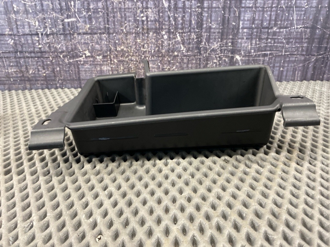 Пластик багажника, 630 рублей, Красноярск