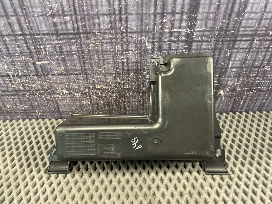 Пластик багажника, 630 рублей, Красноярск