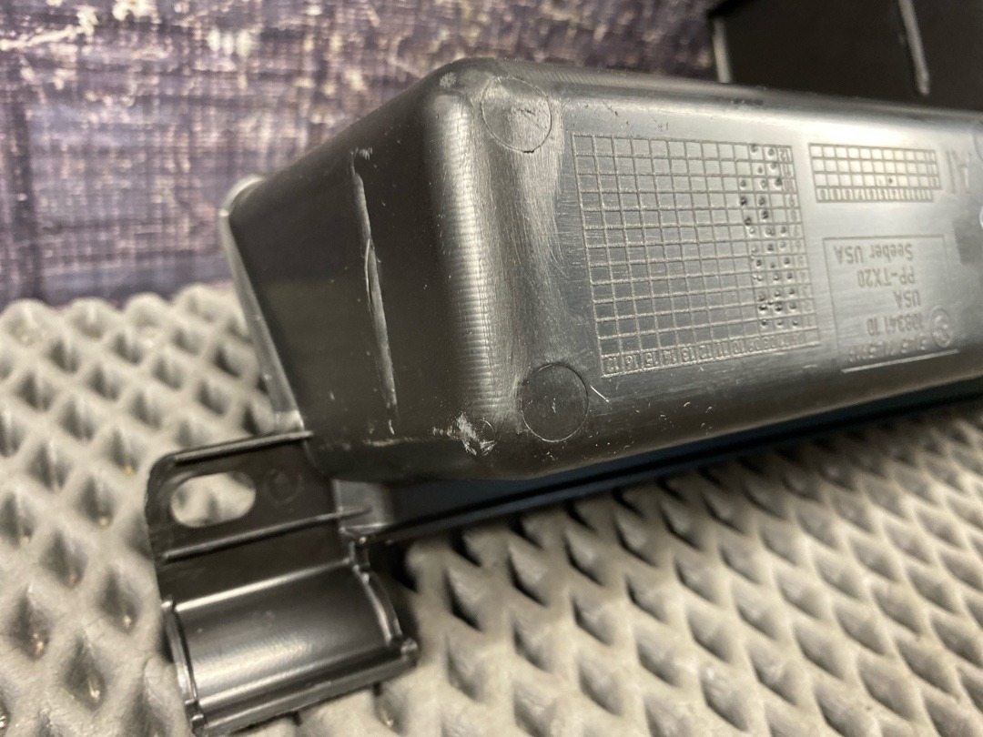 Пластик багажника, 630 рублей, Красноярск