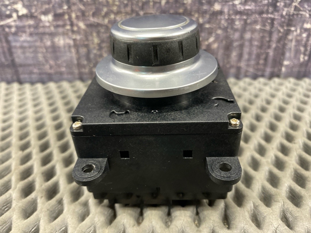 Джойстик, 3570 рублей, Красноярск