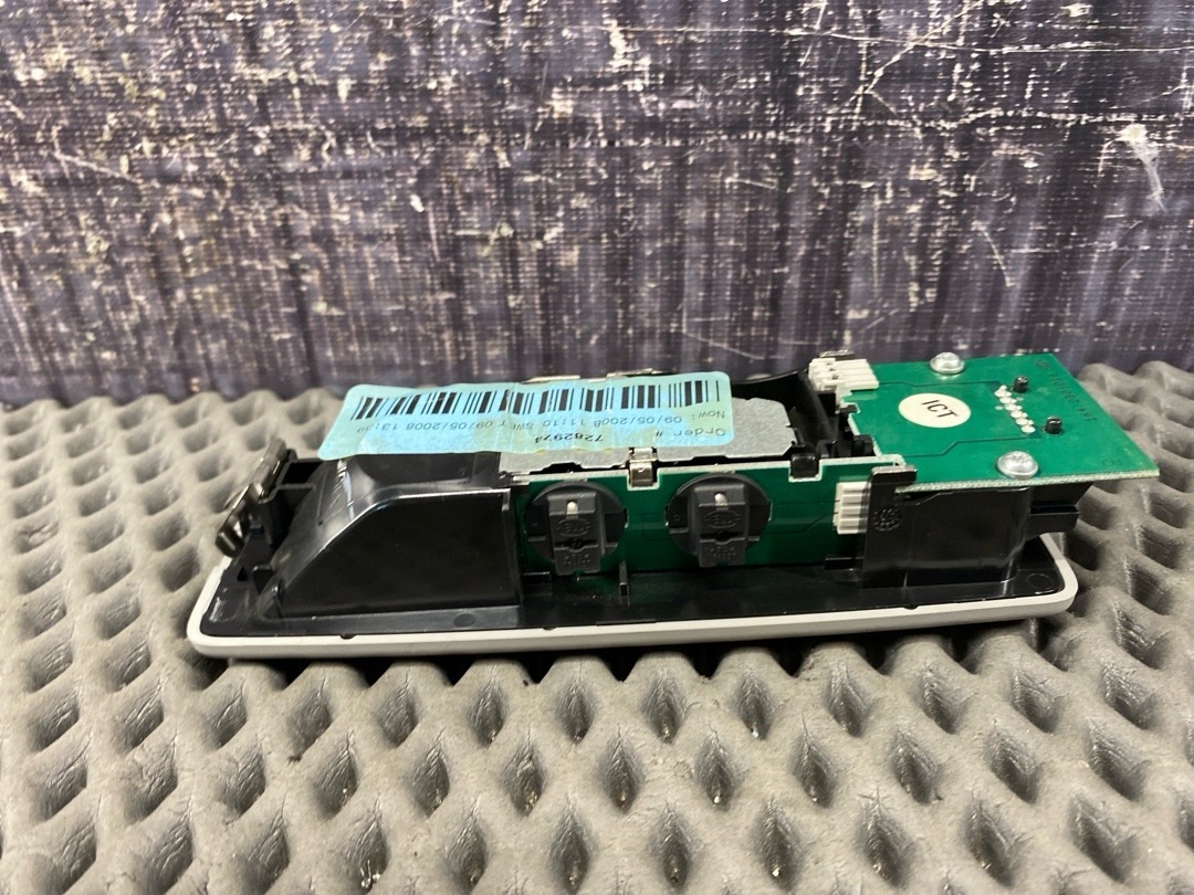 Плафон салона, 1440 рублей, Красноярск