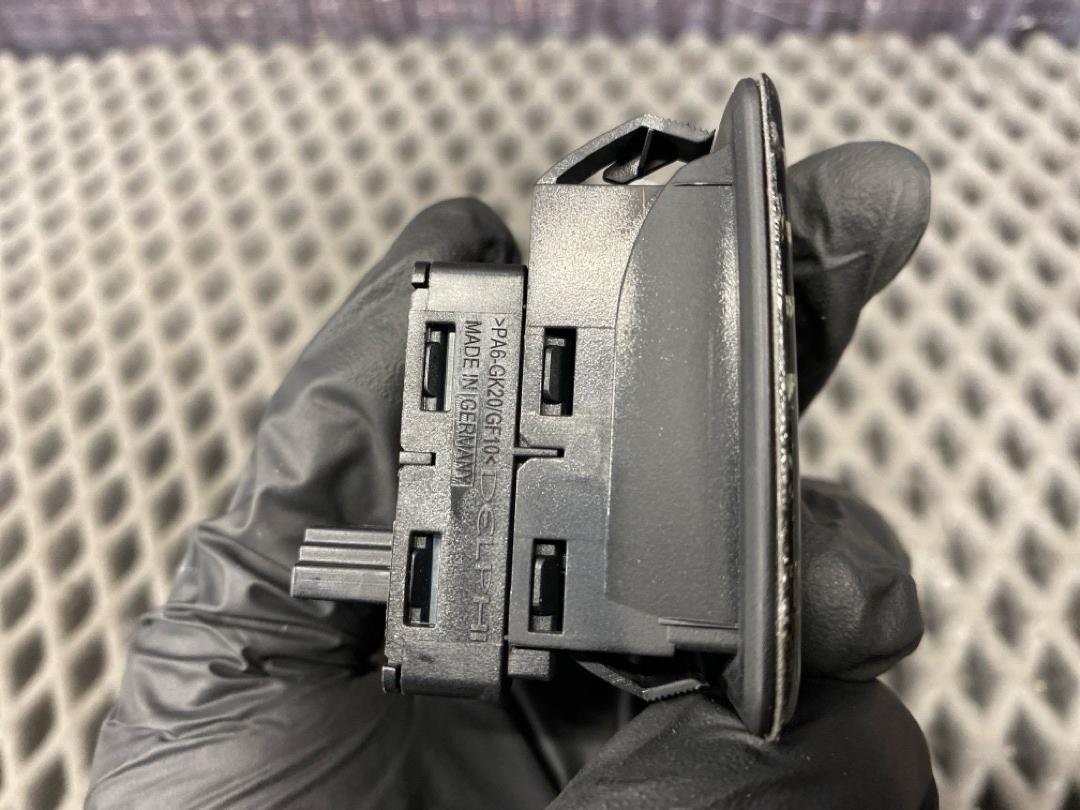 Кнопка стеклоподъемника, 620 рублей, Красноярск