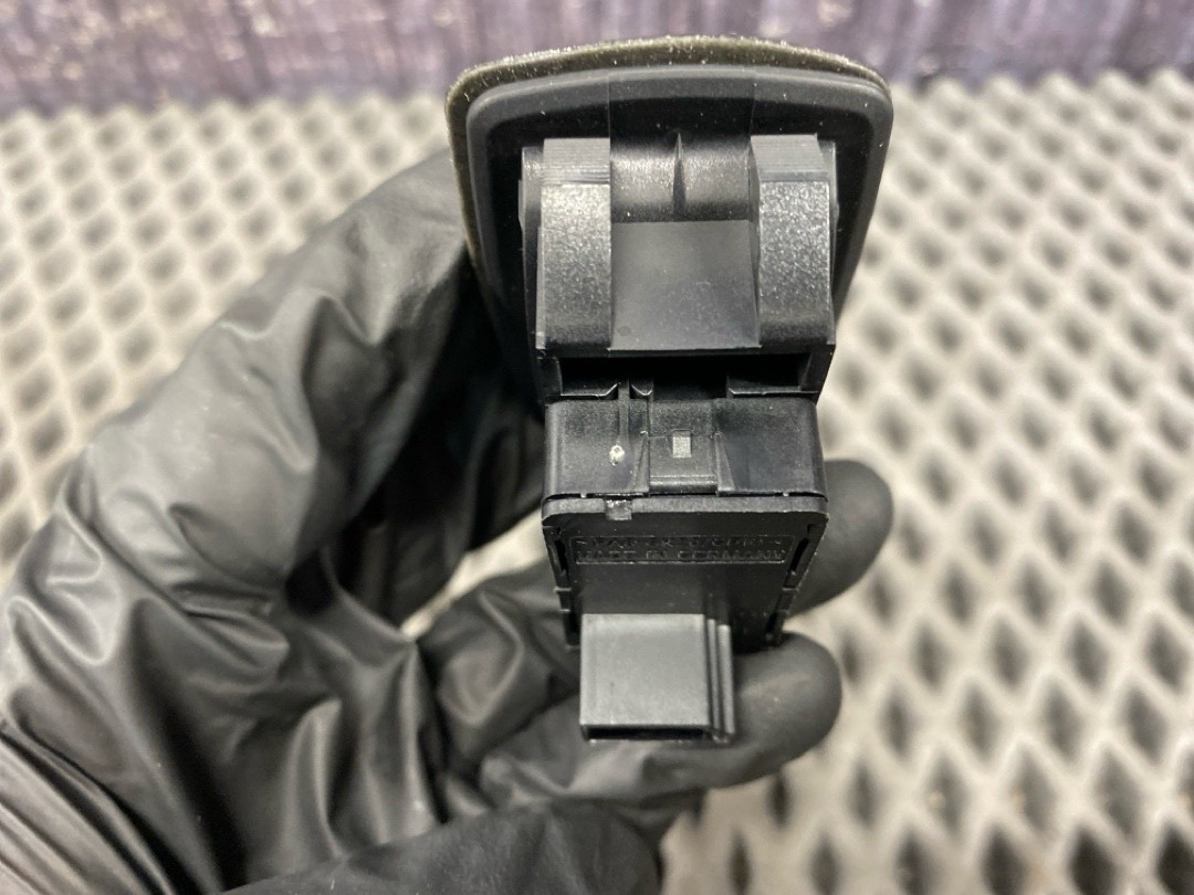 Кнопка стеклоподъемника, 620 рублей, Красноярск