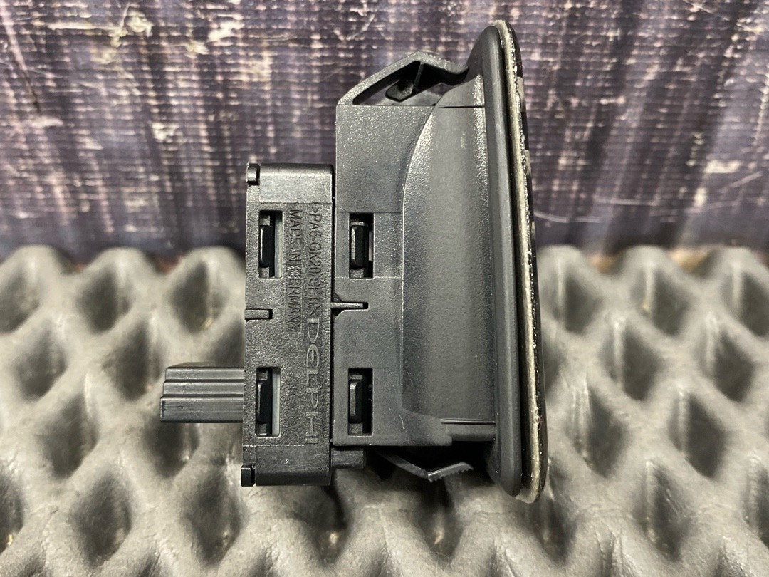 Кнопка стеклоподъемника, 620 рублей, Красноярск