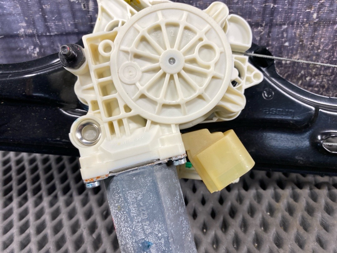 Стеклоподъемник, 2520 рублей, Красноярск