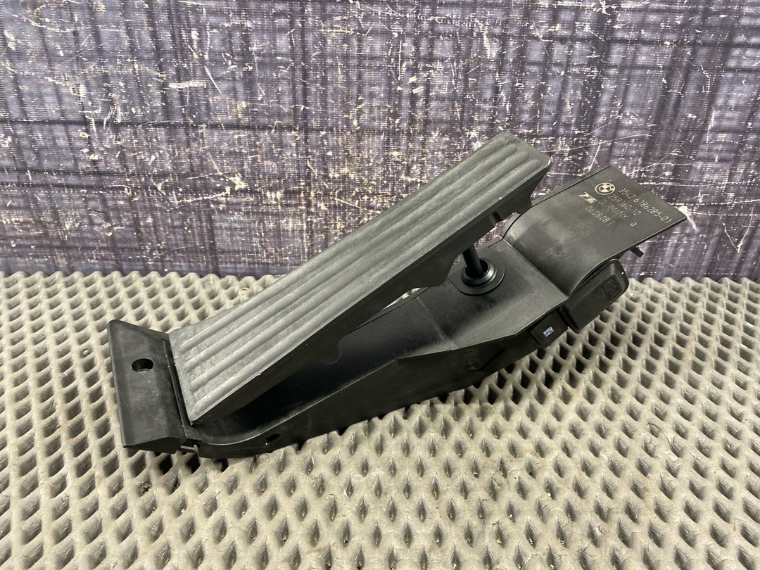 Педаль газа, 1960 рублей, Красноярск