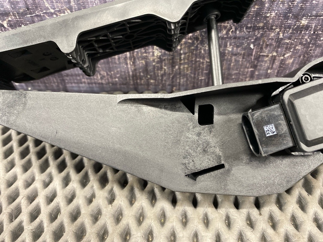 Педаль газа, 1960 рублей, Красноярск