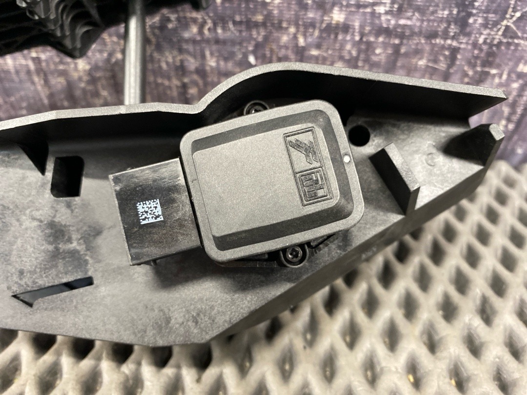 Педаль газа, 1960 рублей, Красноярск