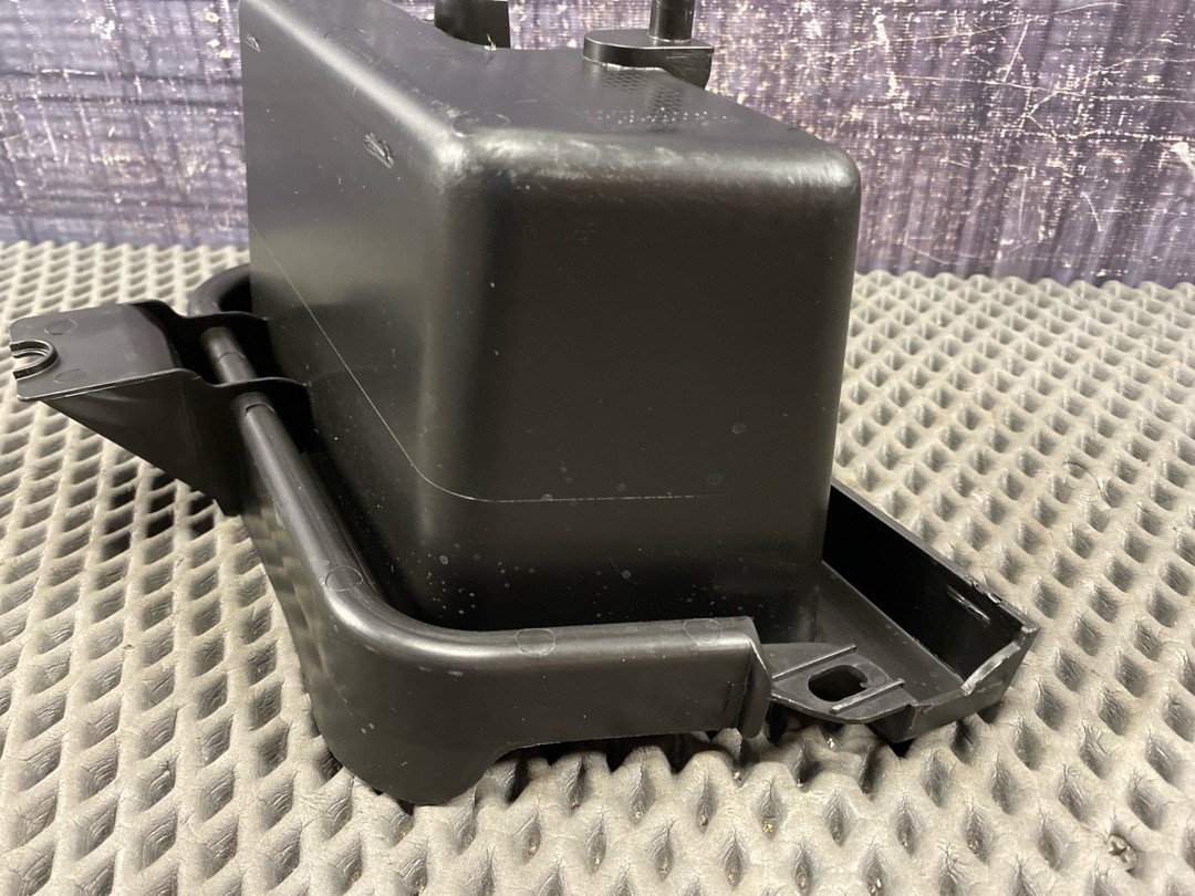 Пластик багажника, 840 рублей, Красноярск