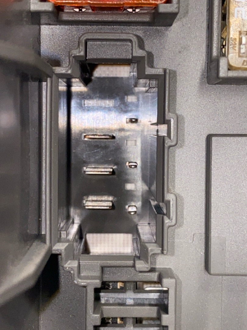 Блок предохранителей, 2720 рублей, Красноярск