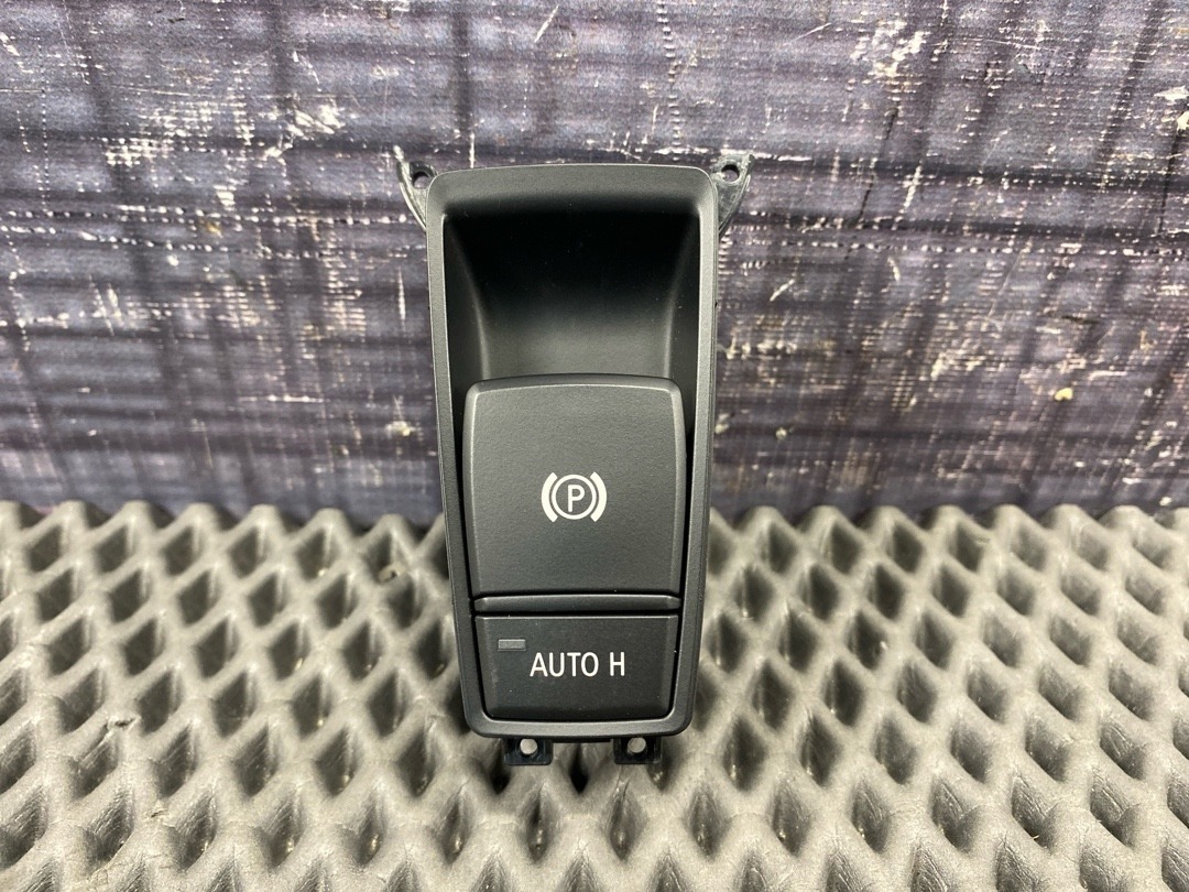 Кнопка стояночного тормоза, 2430 рублей, Красноярск