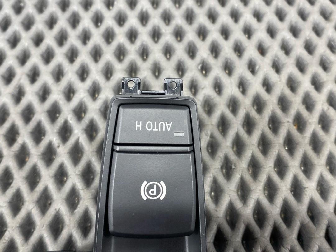 Кнопка стояночного тормоза, 2430 рублей, Красноярск