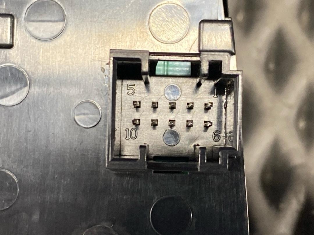 Кнопка стояночного тормоза, 2430 рублей, Красноярск