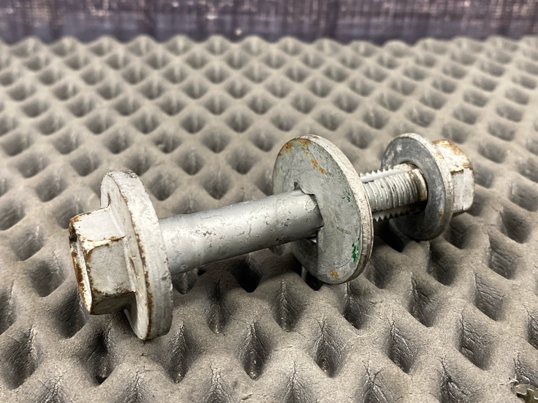 Болт развальный, 640 рублей, Красноярск