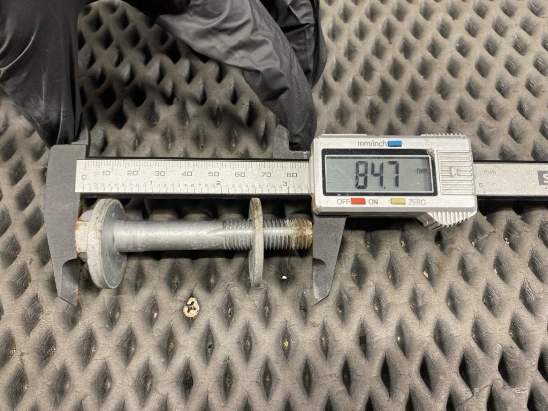 Болт развальный, 640 рублей, Красноярск