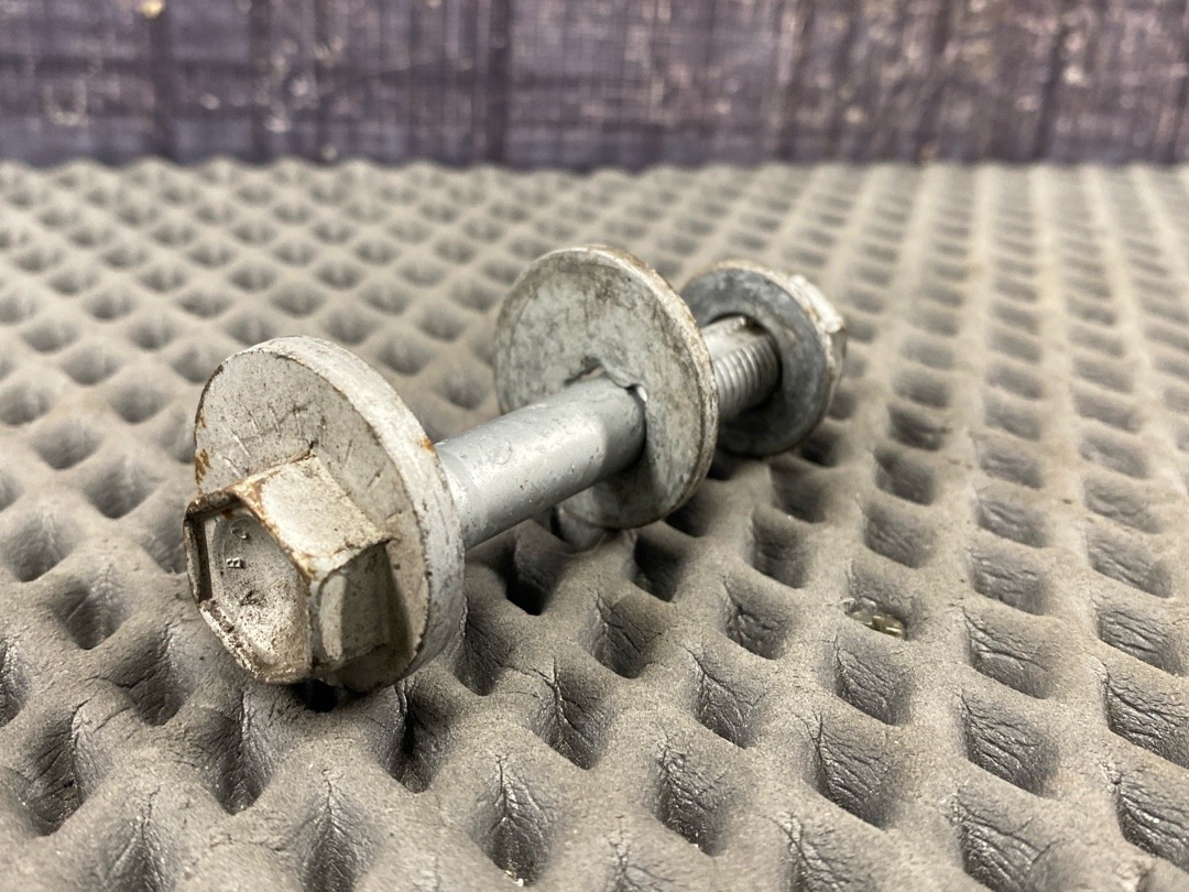 Болт развальный, 640 рублей, Красноярск