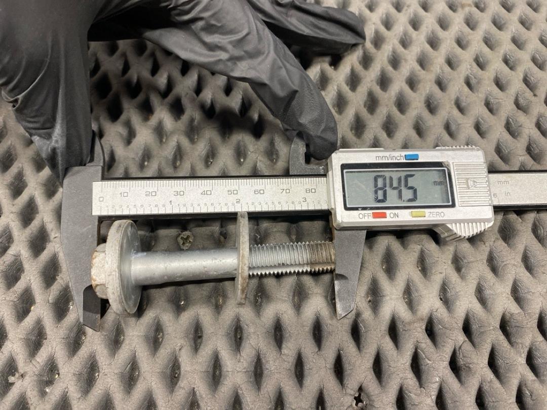 Болт развальный, 640 рублей, Красноярск