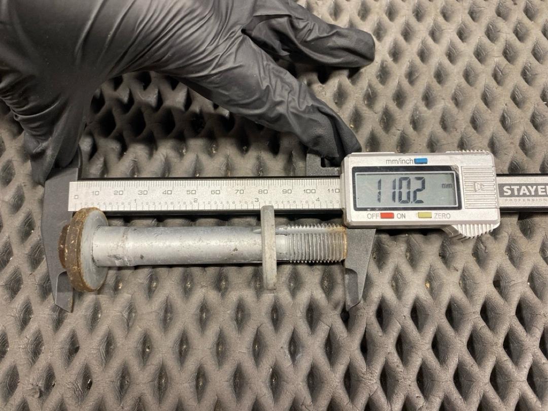 Болт развальный, 640 рублей, Красноярск