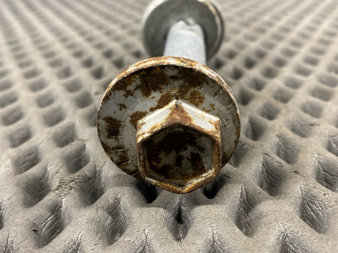 Болт развальный, 640 рублей, Красноярск