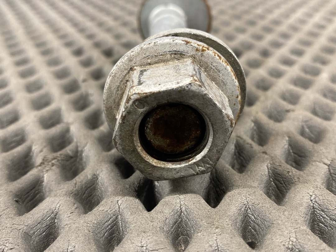 Болт развальный, 640 рублей, Красноярск