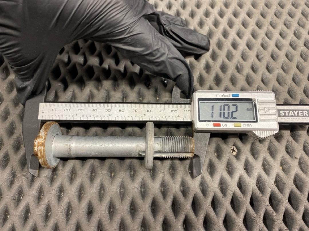 Болт развальный, 640 рублей, Красноярск