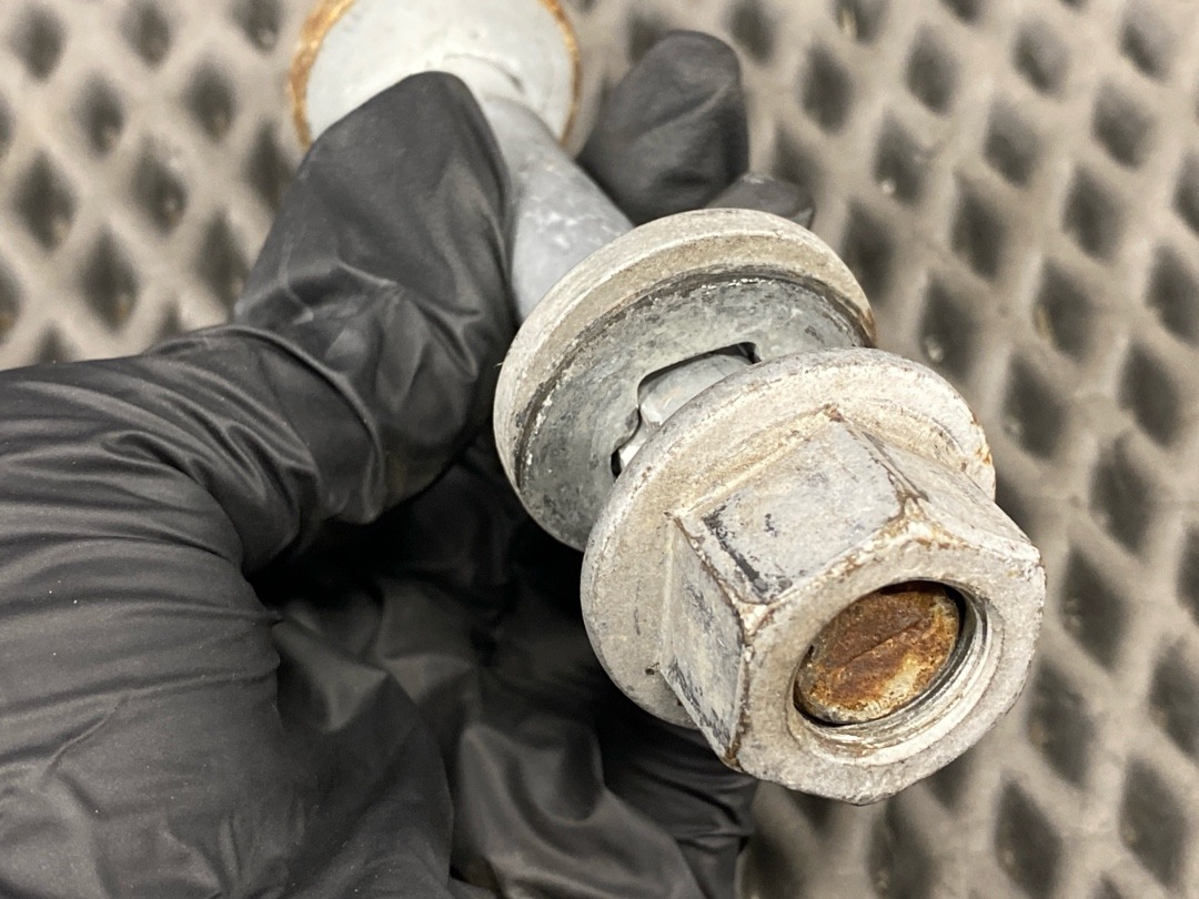 Болт развальный, 640 рублей, Красноярск