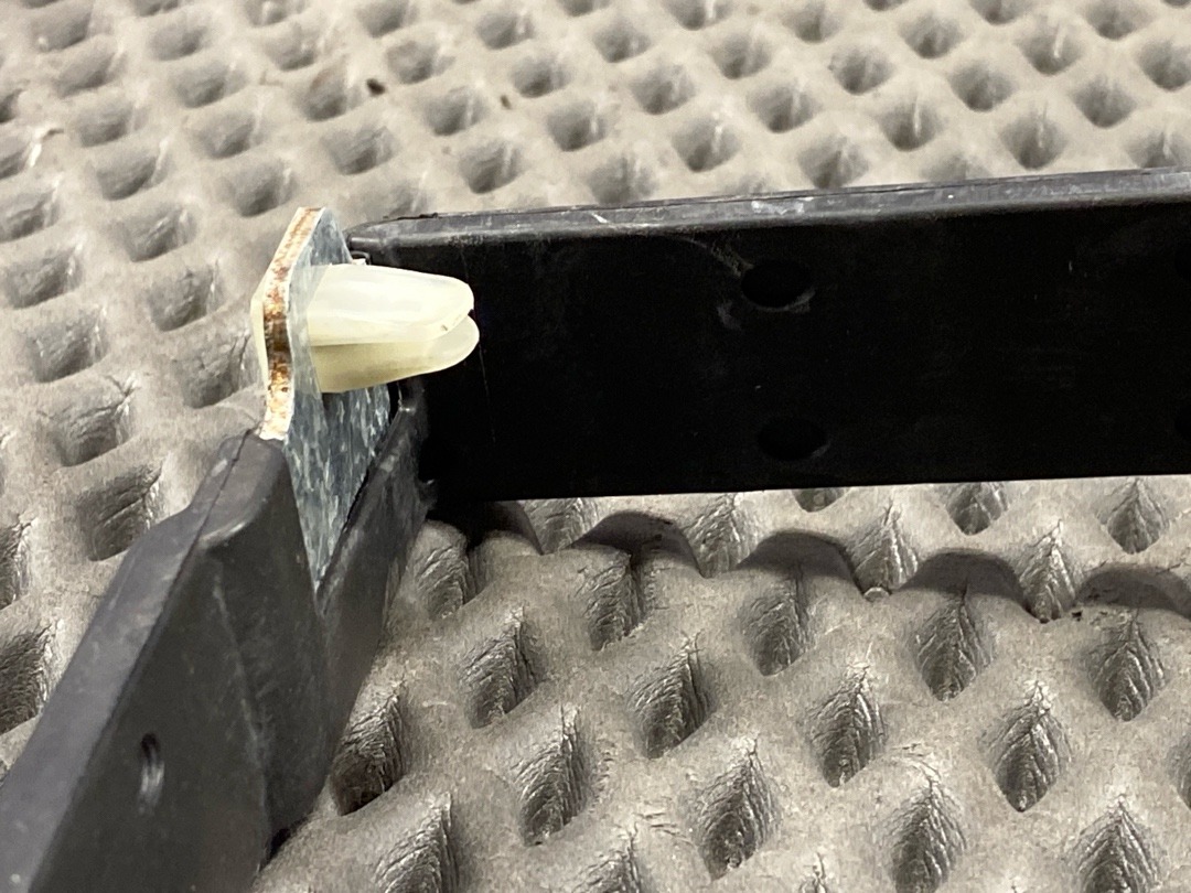 Крепление аккумулятора, 1380 рублей, Красноярск