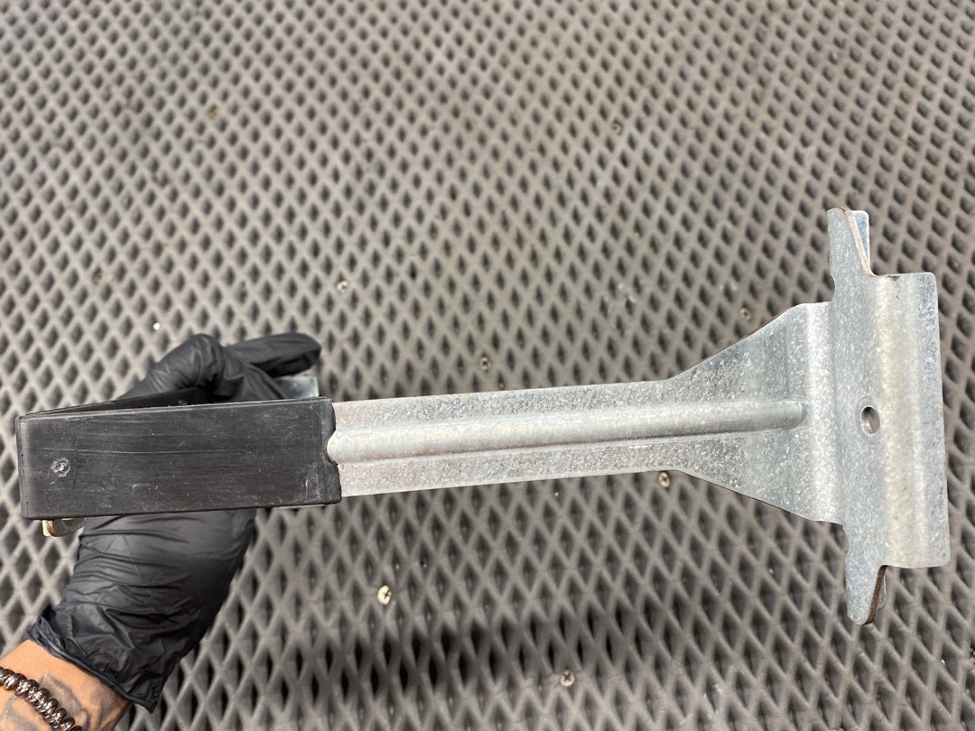 Крепление аккумулятора, 1380 рублей, Красноярск