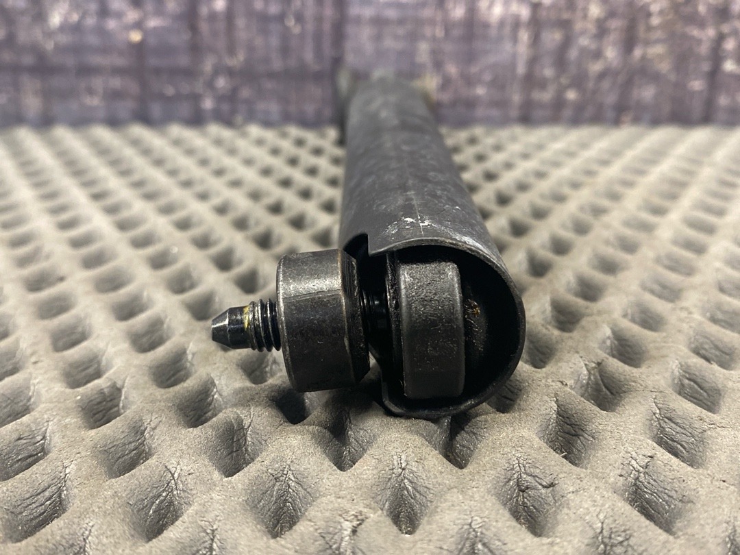 Амортизатор багажника, 820 рублей, Красноярск