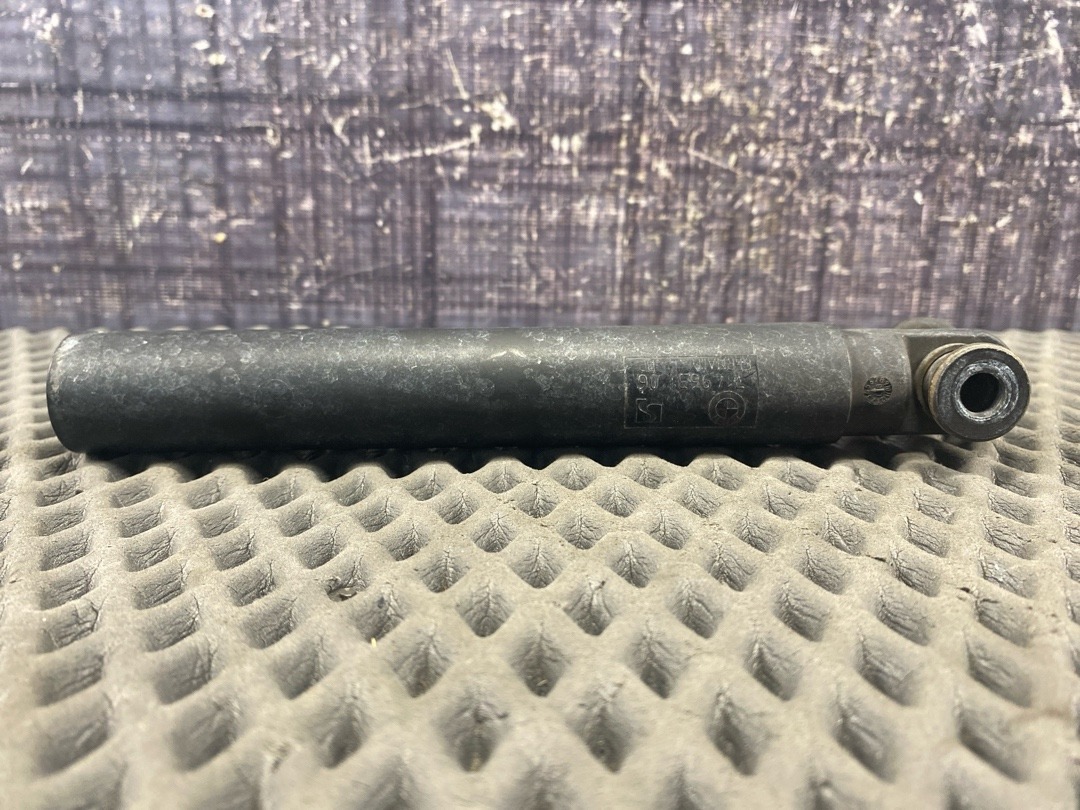 Амортизатор багажника, 820 рублей, Красноярск