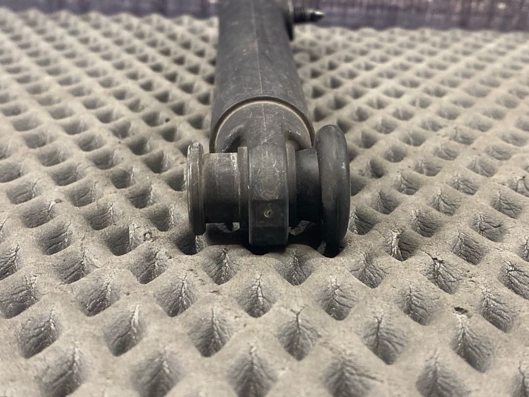 Амортизатор багажника, 820 рублей, Красноярск