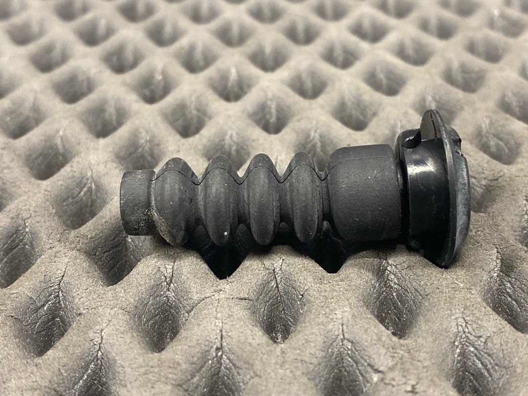 Направляющая замка лючка бензобака, 630 рублей, Красноярск