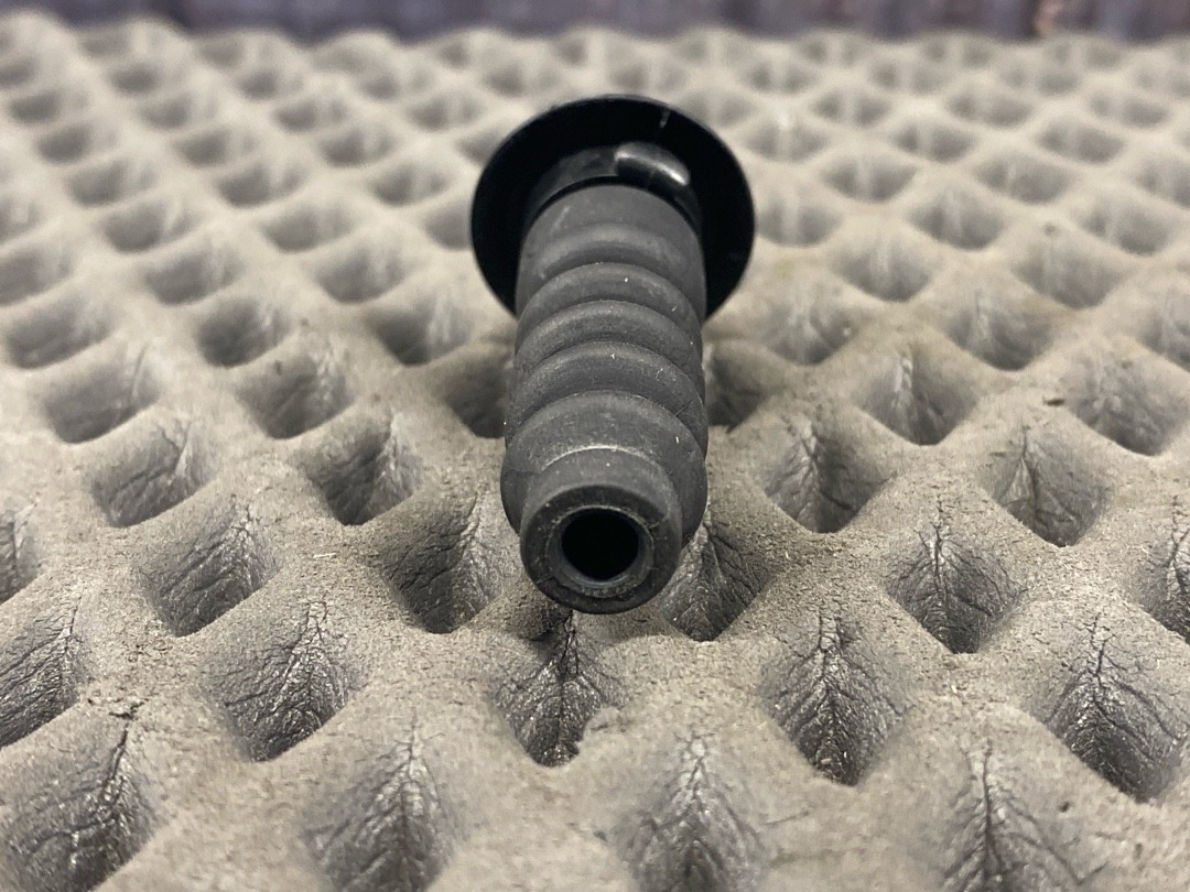 Направляющая замка лючка бензобака, 630 рублей, Красноярск