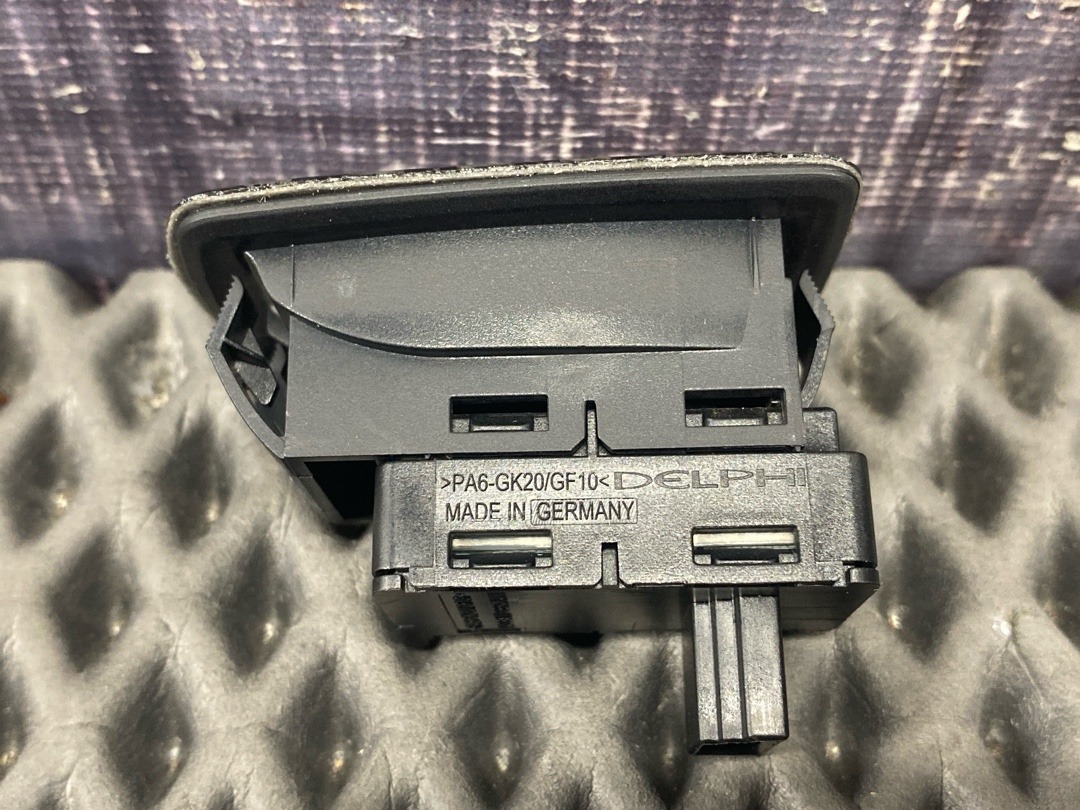 Кнопка стеклоподъемника, 620 рублей, Красноярск