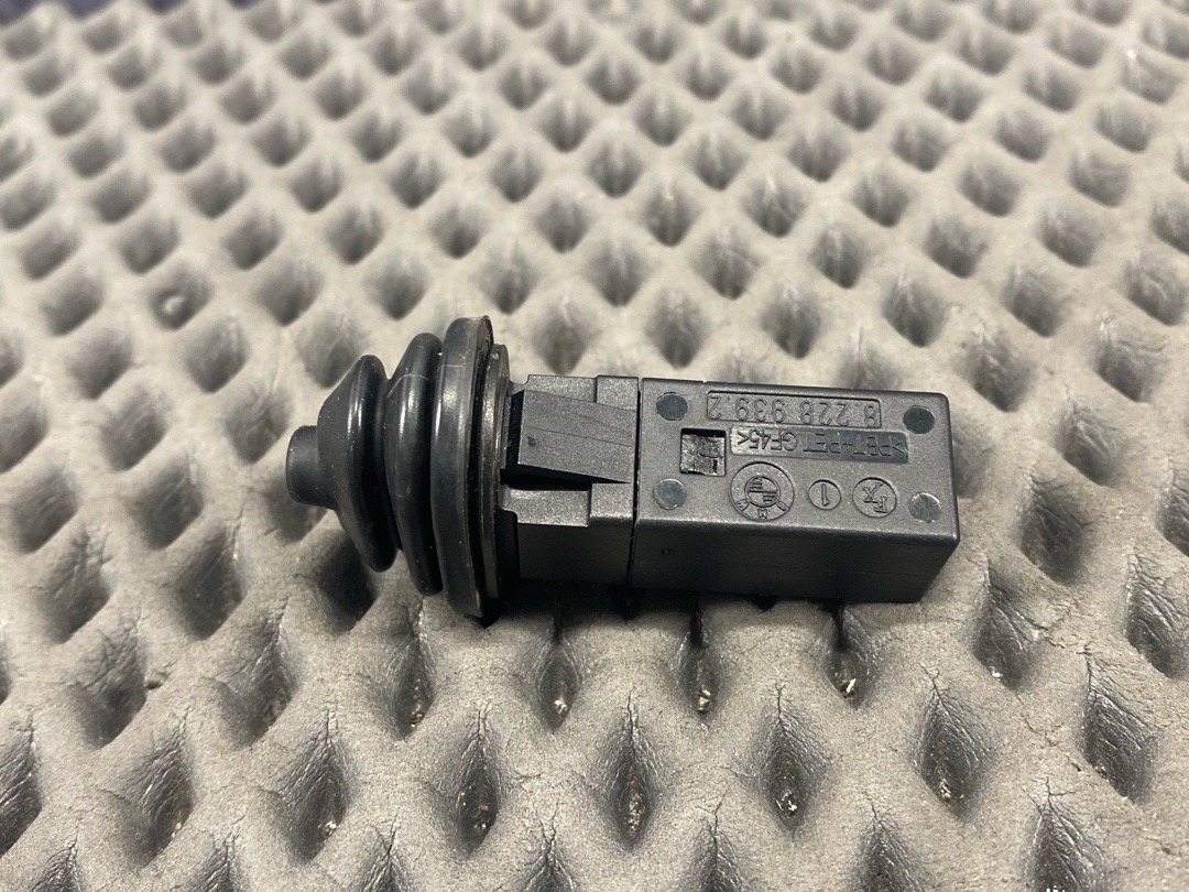 Кнопка лючка бензобака, 1120 рублей, Красноярск