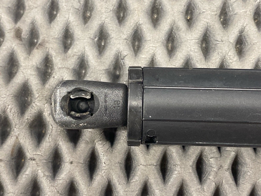 Амортизатор багажника, 1450 рублей, Красноярск