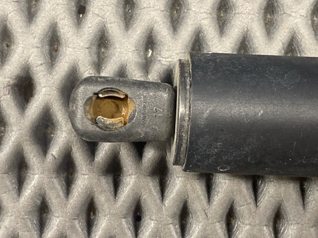 Амортизатор багажника, 1450 рублей, Красноярск