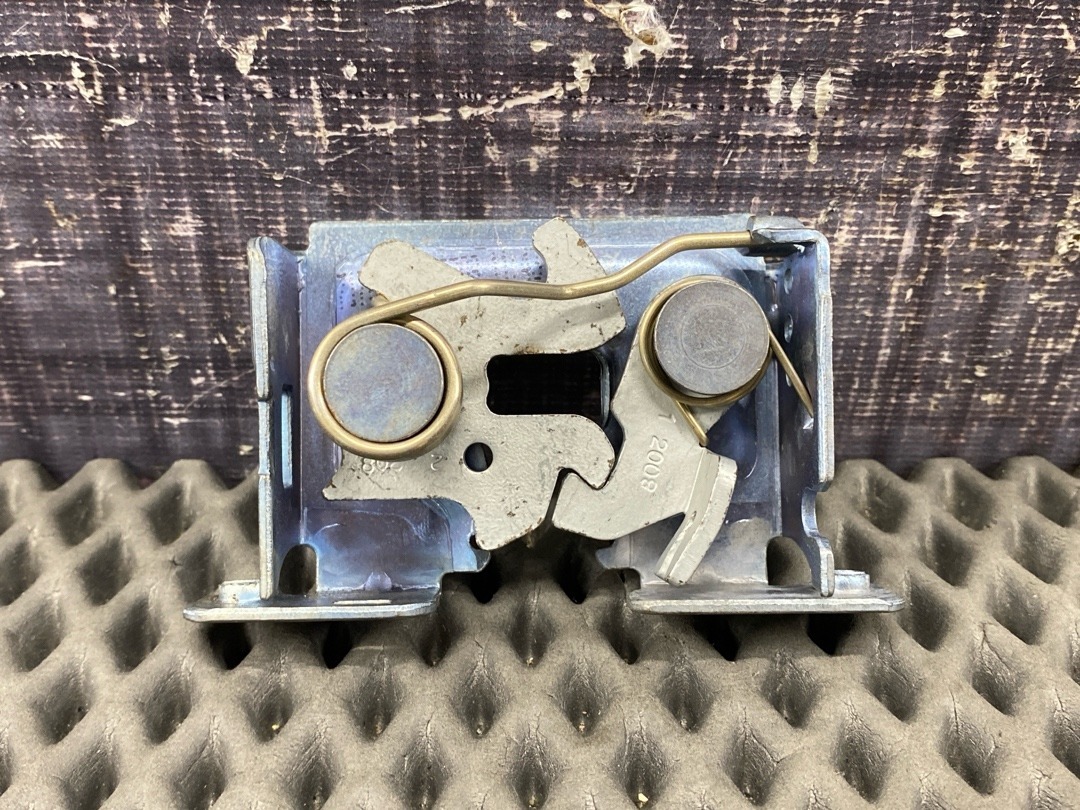 Замок капота, 1430 рублей, Красноярск